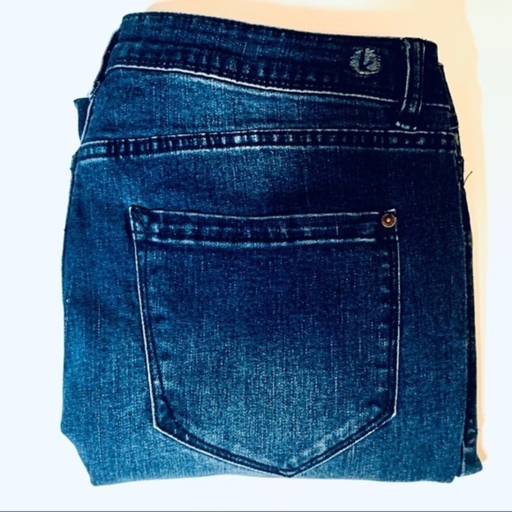 Kensie Skinny Embroidered Dark Wash Jeans-8 - Picture 1 of 9